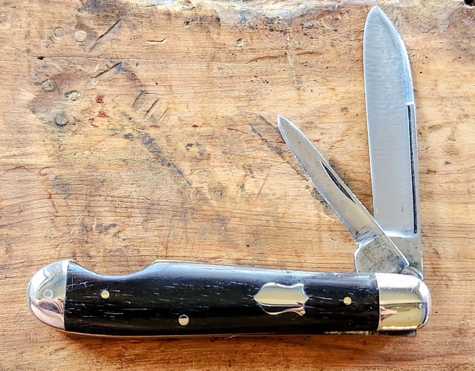 Vintage E C  Simmons  Wood Easy Open Jack Knife
