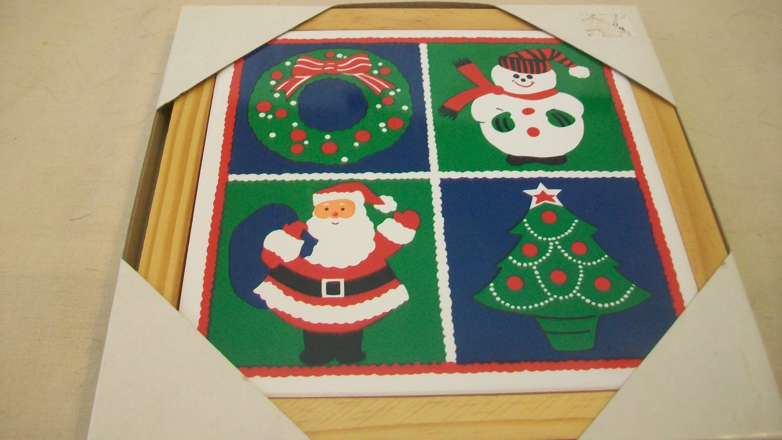DECORATED CERAMIC TILE TRIVET, CHRISTMAS TREE, SANTA, SNOWMAN & WREATH DECORATED CERAMIC TILE TRIVET, CHRISTMAS TREE, SANTA, SNOWMAN & WREATH