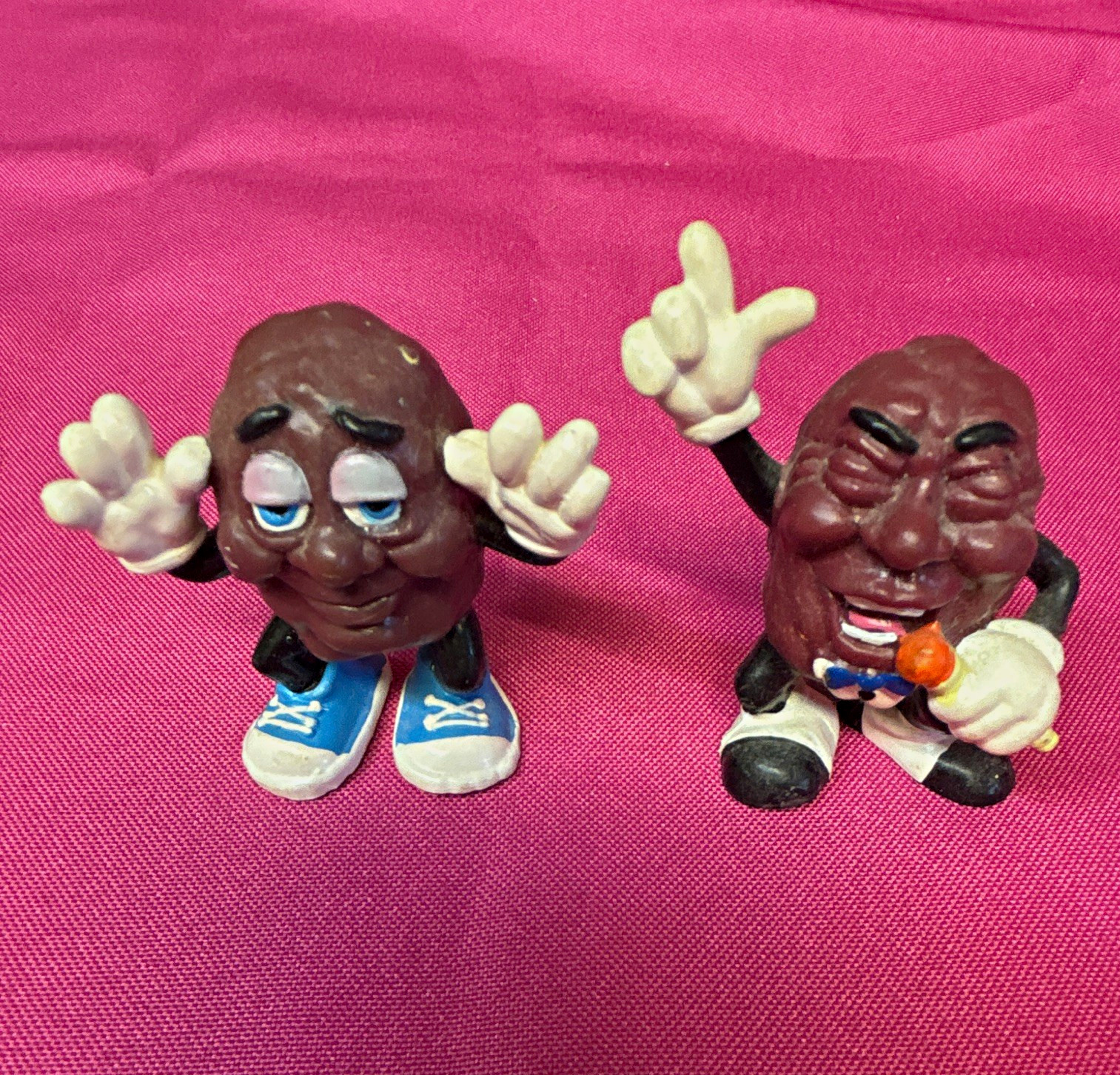 California Raisins 1988 Advertising PVC Figurines Pair Fruit & Raisins Theme