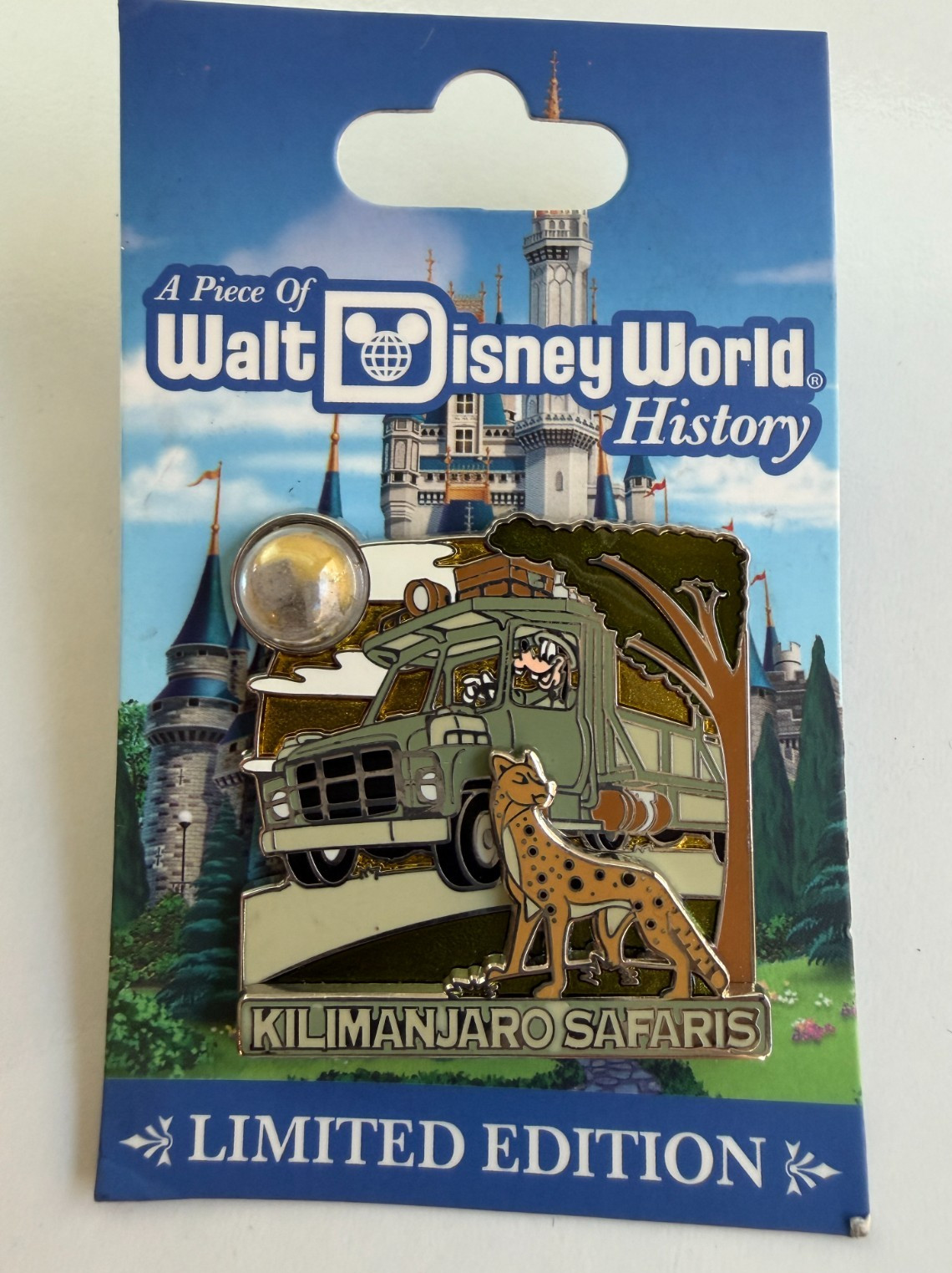 Disney Walt Disney World History Kilimanjaro Safaris Goofy LE Piece Pin