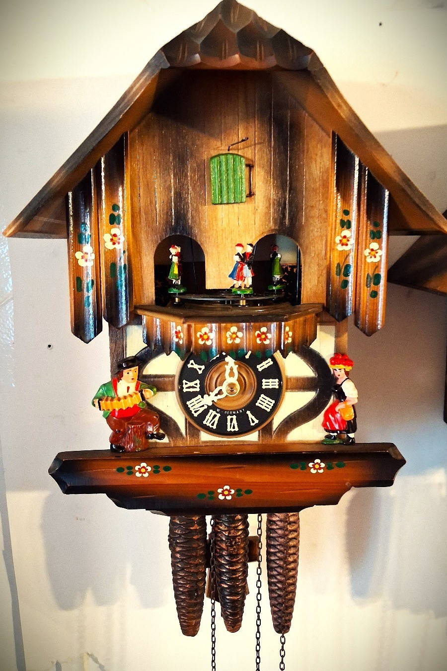 Vintage Classic SCHMECKENBECHER Musical 1 Day Cuckoo Clock #210, Intact