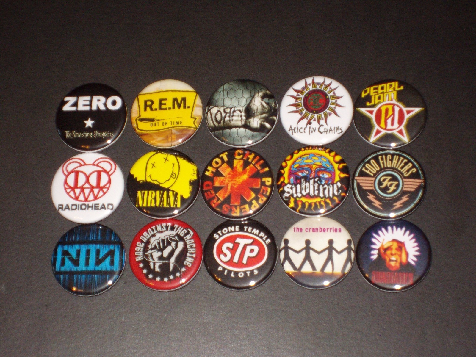 90\'s Bands Buttons Badges  Pins Set Of 15