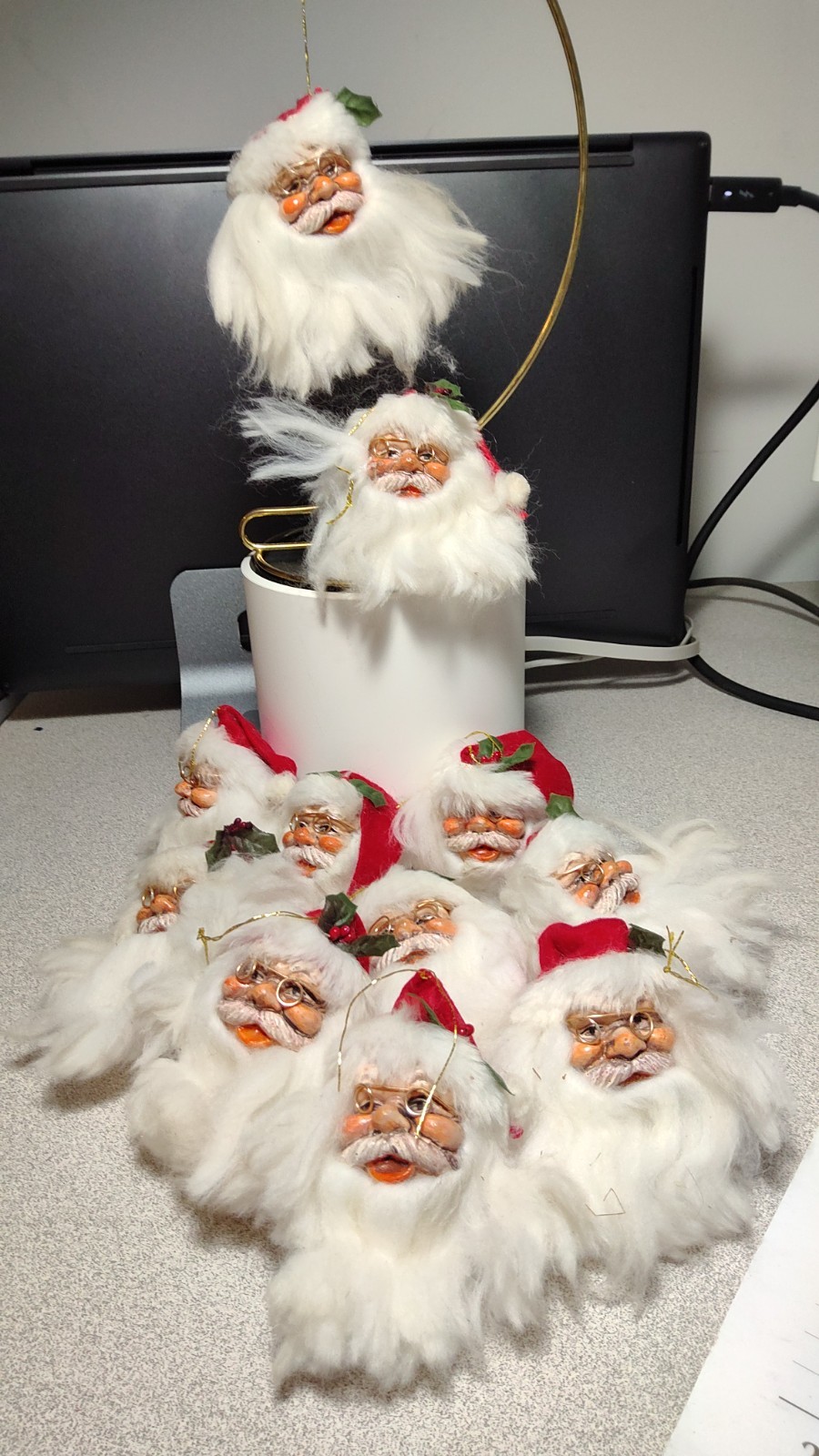 11 VTG SANTA CLAUS HEAD CHRISTMAS ORNAMENTS w/ WIRE GLASSES + COTTON BEARD2.5\