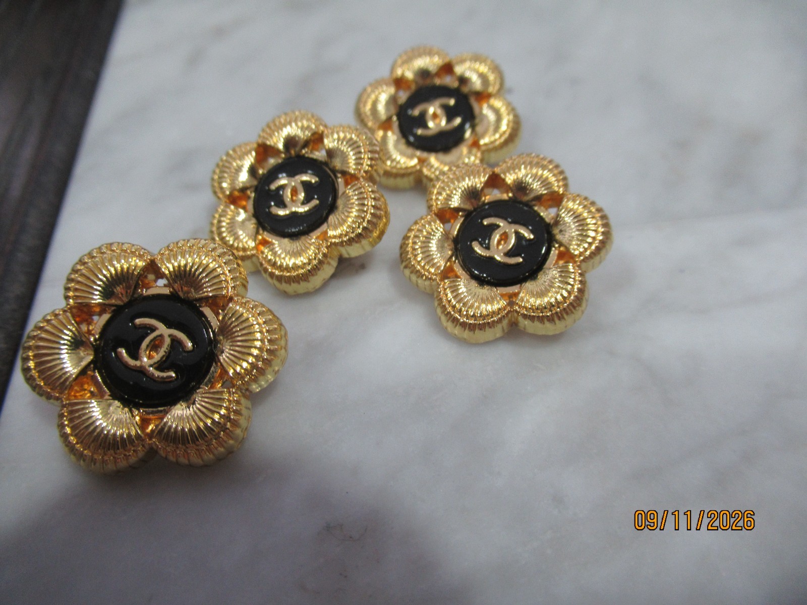 CHANEL 4 BUTTONS 20MM, gold tone, black THIS IS FOR 4 CHANEL 4 BUTTONS 20MM, gold tone, black THIS IS FOR 4