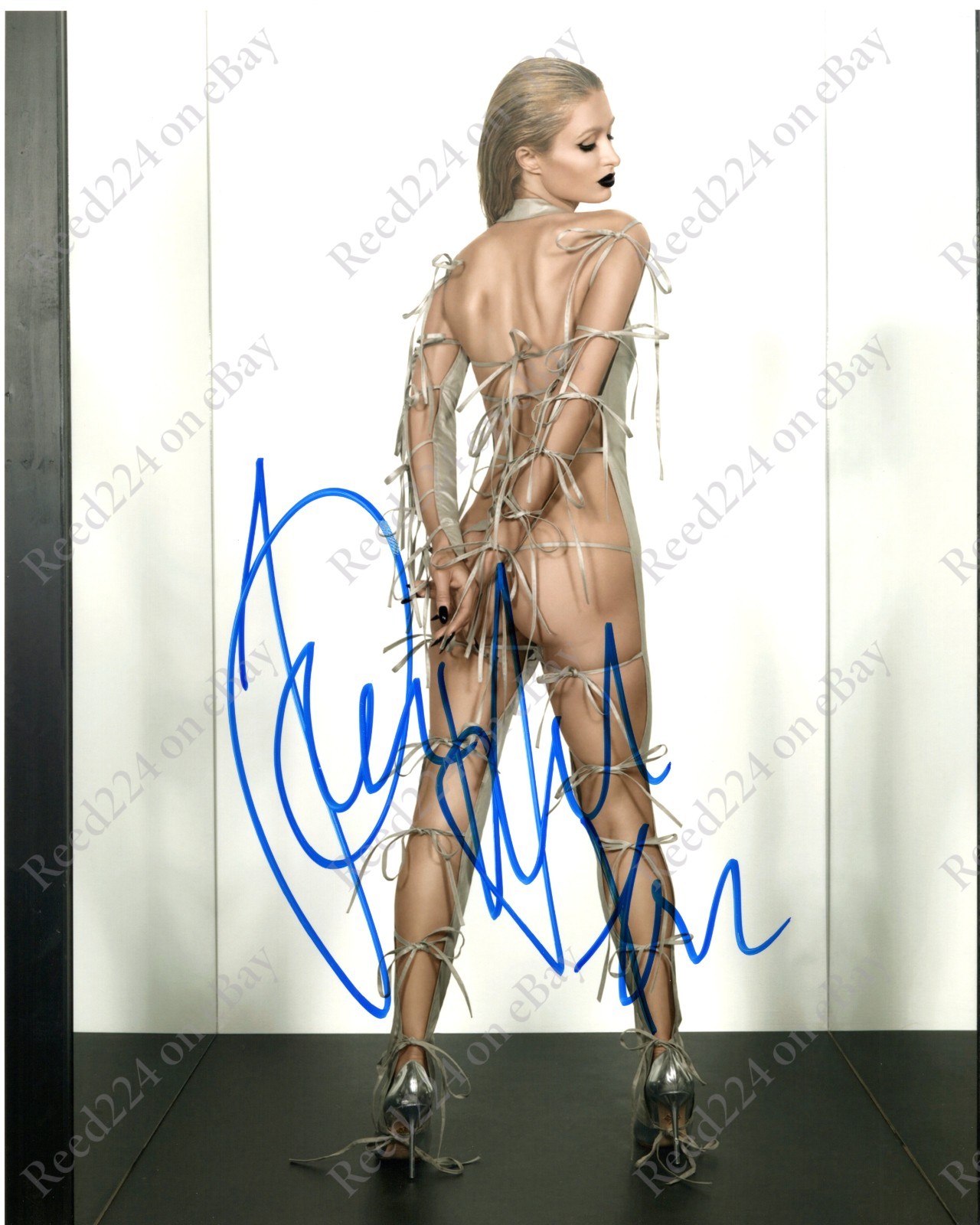 Paris Hilton Signed 8x10 Photo UACC COA + Date, Location, & Event Details