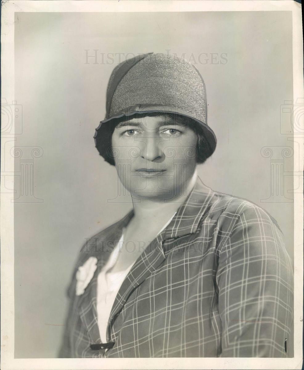 1928 Press Photo Author Dr. Ruth Wadsworth Writer of Charm by Choice - ner3757