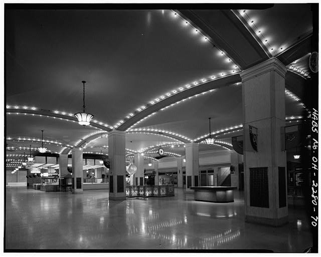 Photo:Cleveland Ohio Terminal Tower 1930s Center Concourse Interior Photo