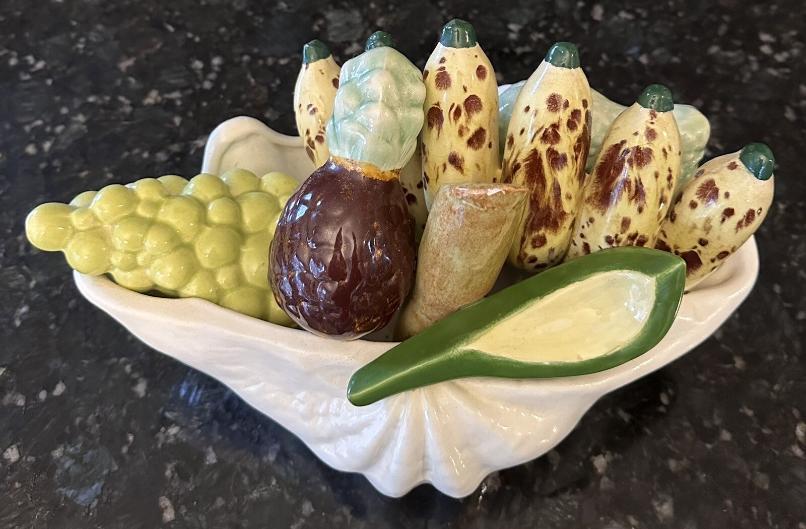 Vintage Italian Pottery Majolica Fruit Clamshell Shell Basket Avocado Bananas