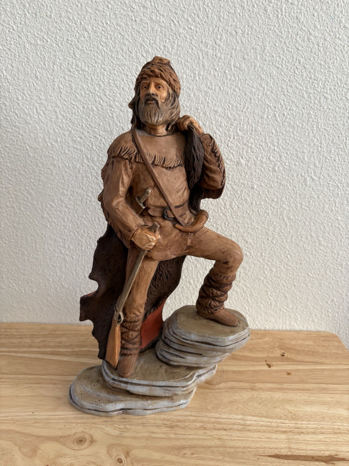 Vintage Hand Painted Mountain Man Frontiersman Fur Trapper Ceramic Statue 2001