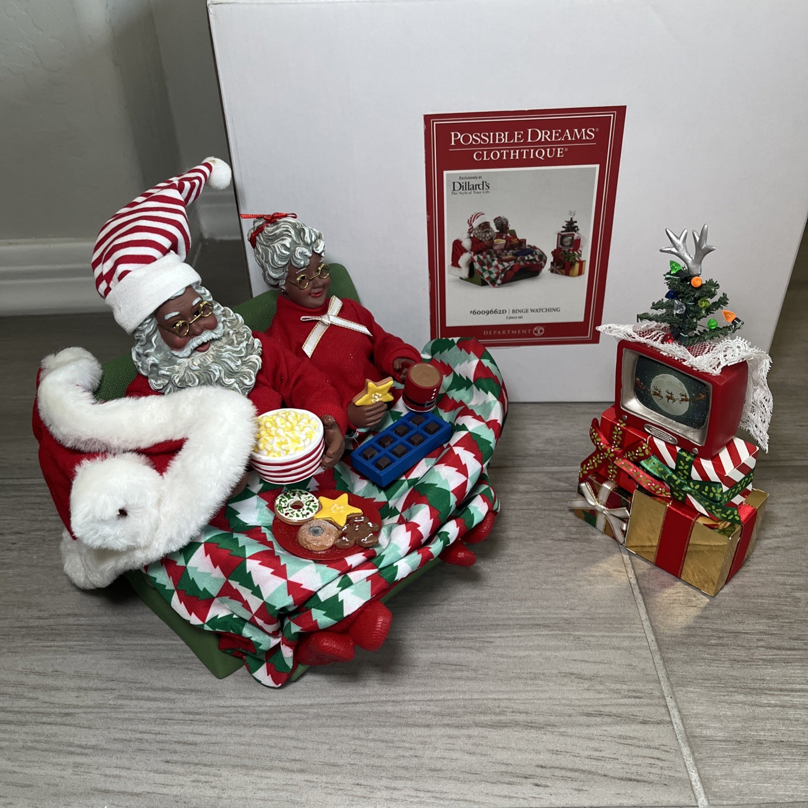 Department 56 Possible Dreams Santa & Mrs. Claus Binge Watching Figurine - RARE Department 56 Possible Dreams Santa & Mrs. Claus Binge Watching Figurine - RARE