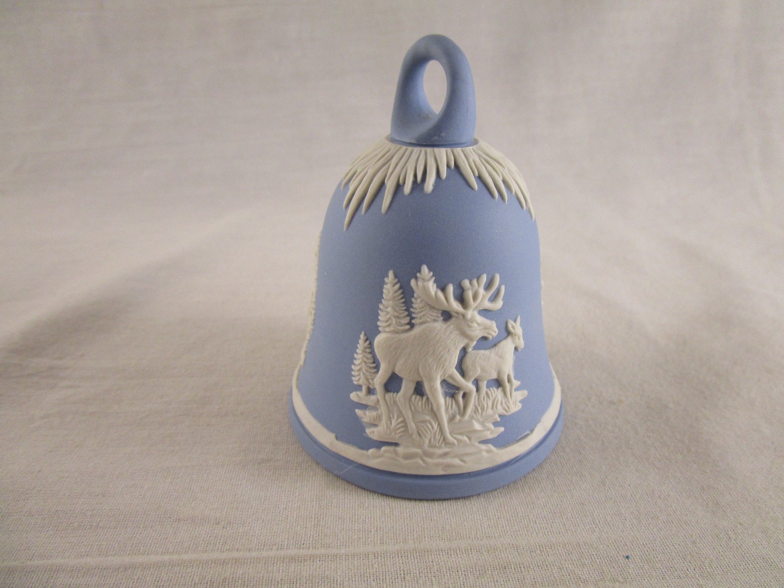 Wedgwood Jasperware Blue & White 1981 New Year Bell Moose Danbery Mint