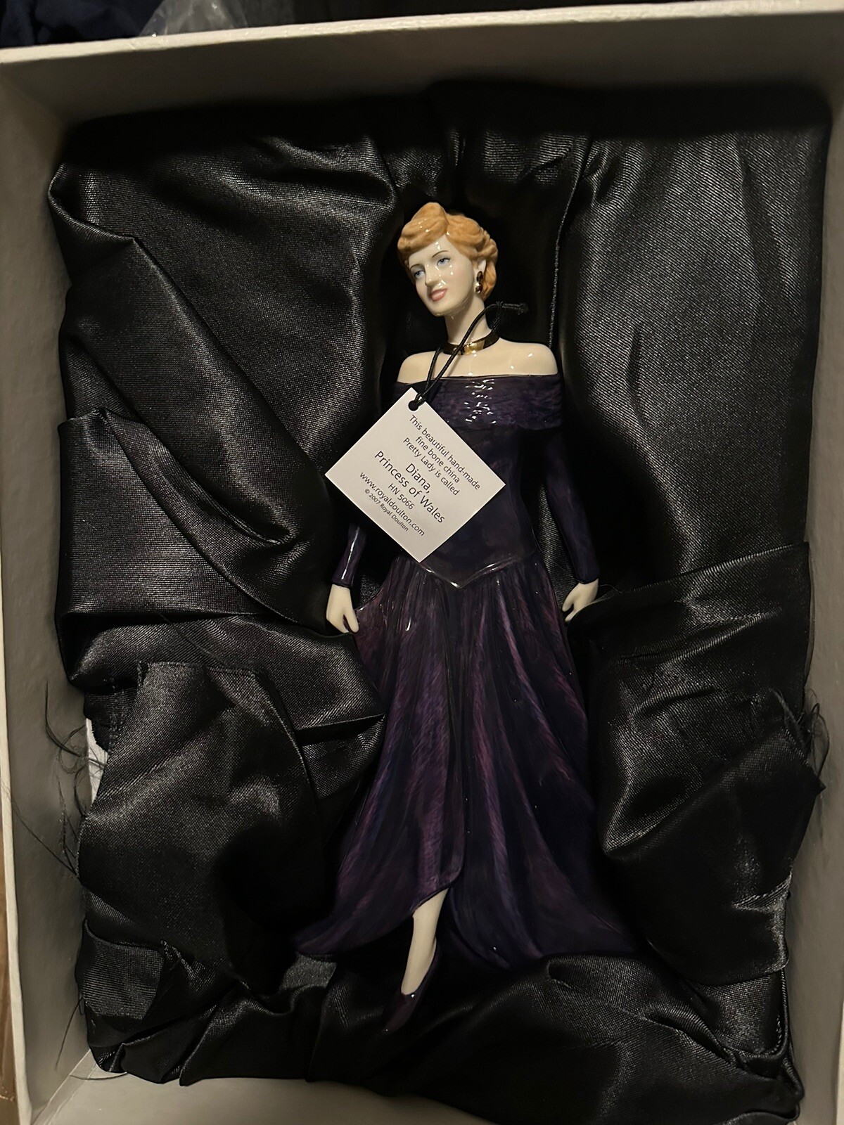 Vintage Royal Doulton 'Diana Princess of Wales' Figurine HN5066 Rare Collectible