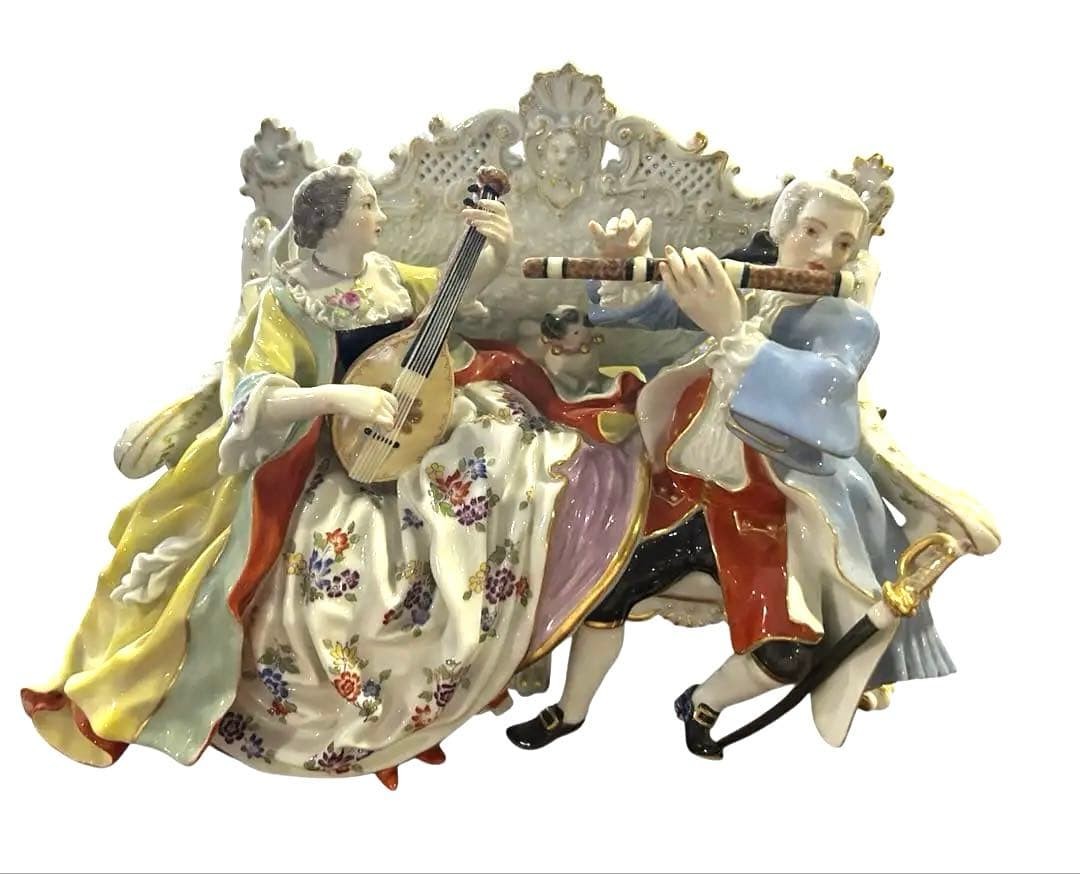 Nice Antique Meissen Figurine Two People On The Sofa Crinoline Skirt Series
