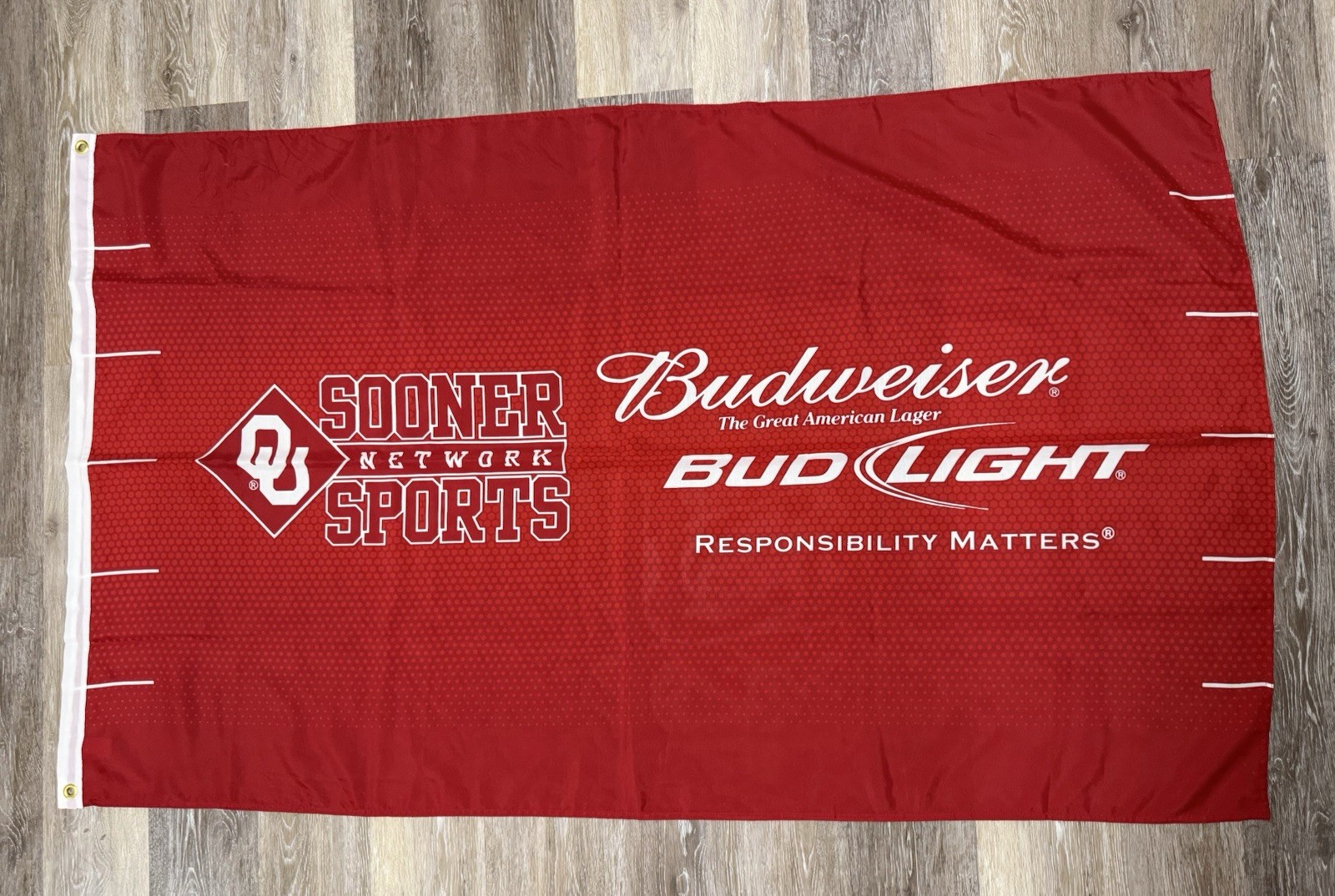 OU Sooners Network Sports Budweiser King Of Beers Flag / 3x5FT Red EUC NWOT OU Sooners Network Sports Budweiser King Of Beers Flag / 3x5FT Red EUC NWOT