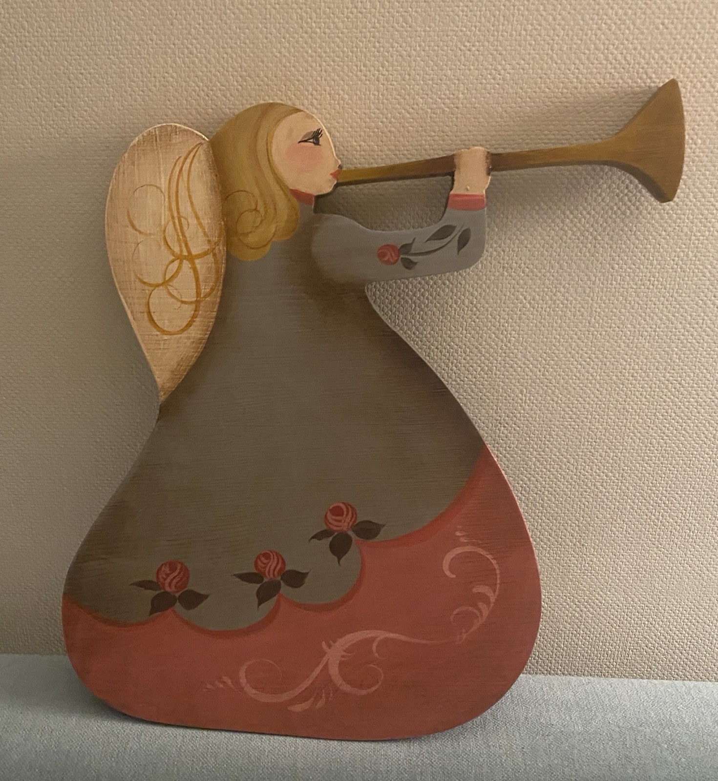 Vintage 1985 T. Lipman Hand Painted Wooden Angel Plaque Trumpet Folk Art 11.5\
