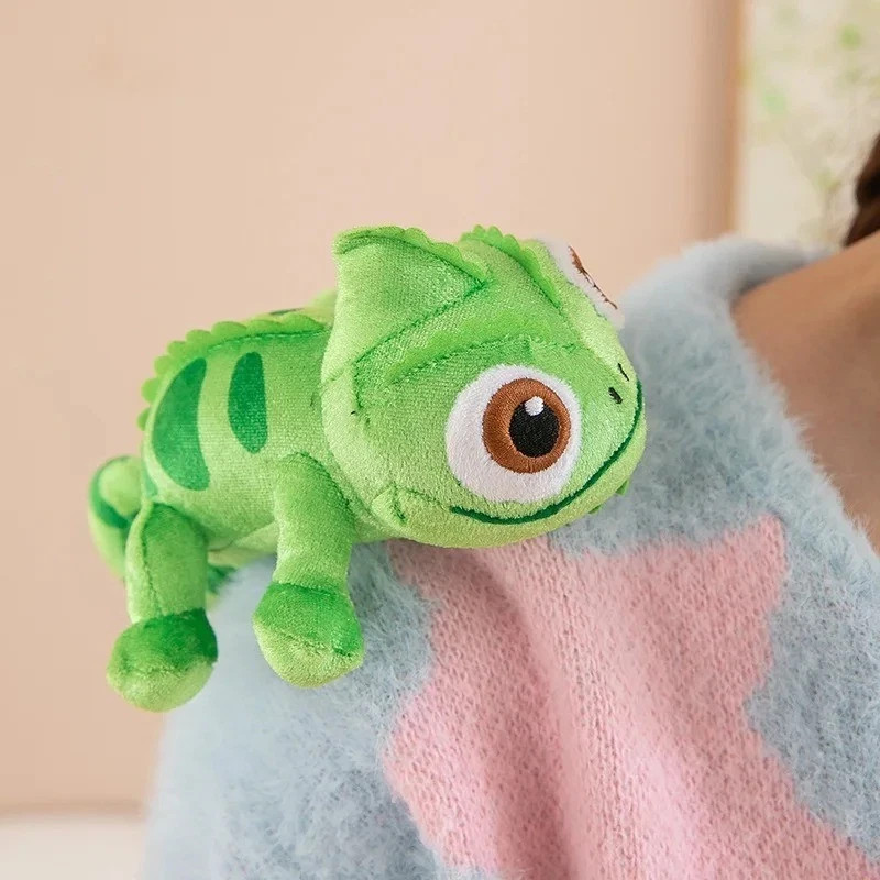 Disney Tangled Pascal Shoulder Stuffed Animal Magnetic Chameleon