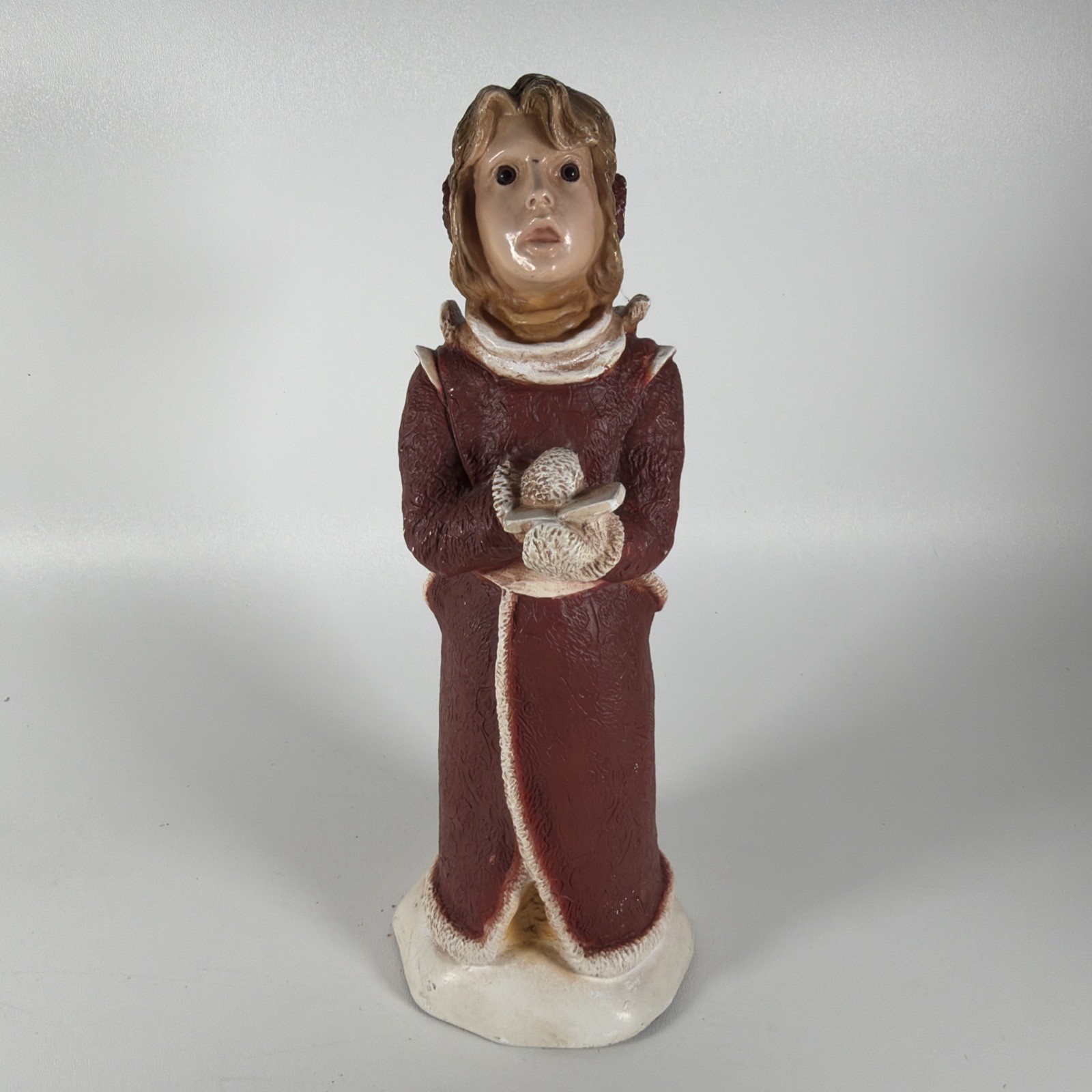 Vintage 1988 Universal Statuary #890 Christmas Caroler Lady Figurine