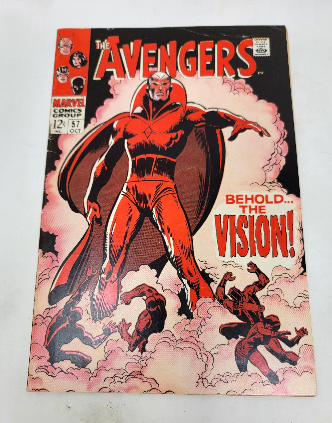 THE AVENGERS #57  1968 Marvel Roy Thomas cover 1st app of the SA Vision  6.5