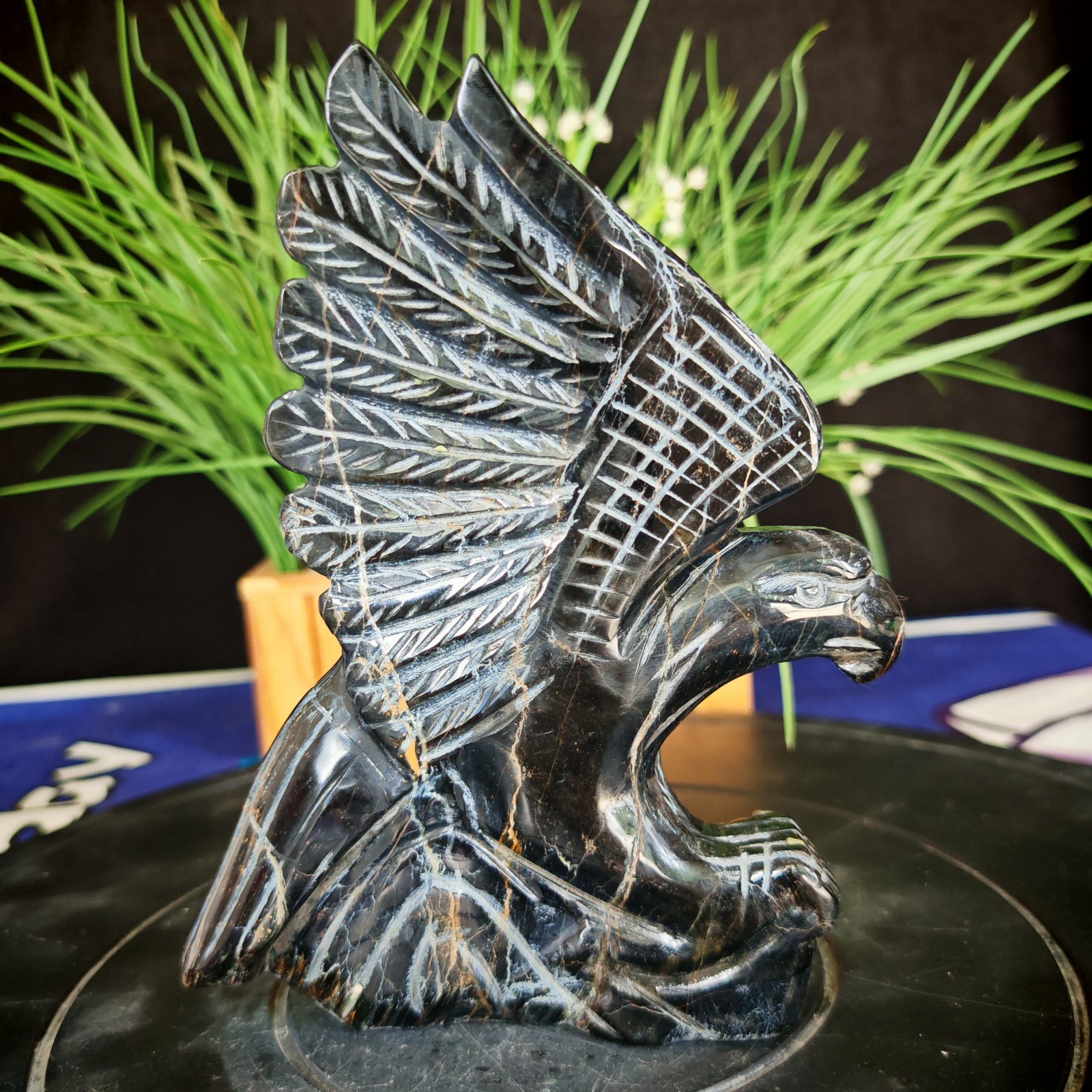 2.75LBTop natural crystal hand carved therapeutic artwork1.25kg