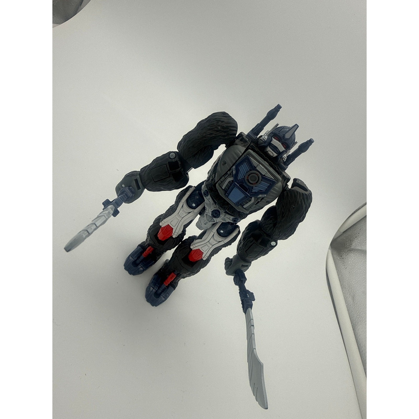 Transformers Generations War for Cybertron: Kingdom Voyager Class Optimus Prime Transformers Generations War for Cybertron: Kingdom Voyager Class Optimus Prime