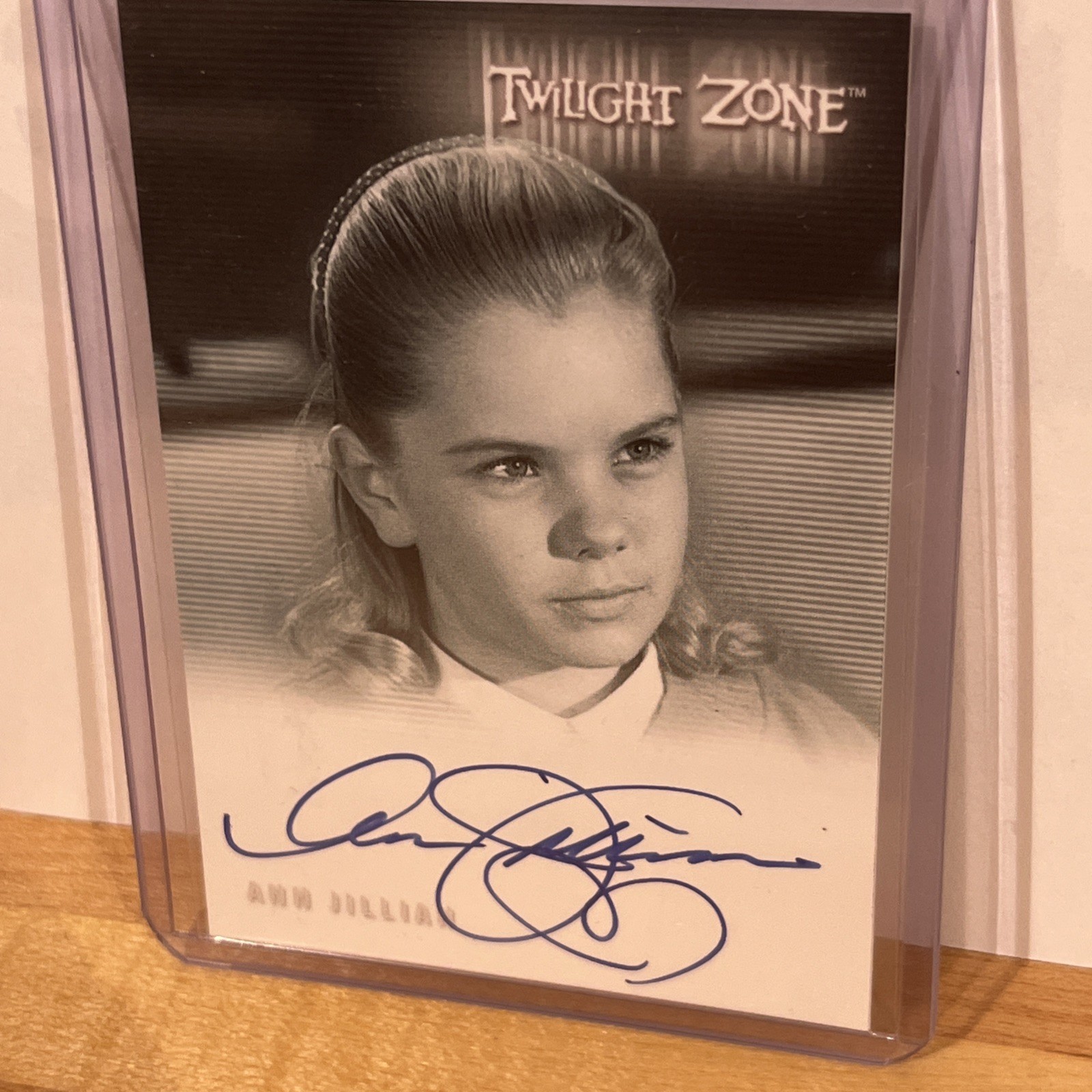ANN JILLIAN as ILSE Limited Auto A-154 2019 Rittenhouse The Twilight Zone ANN JILLIAN as ILSE Limited Auto A-154 2019 Rittenhouse The Twilight Zone