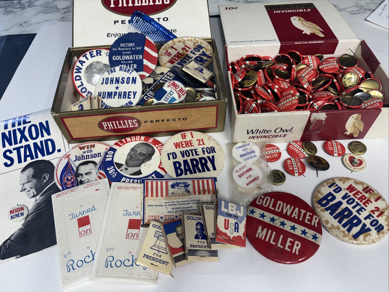 GIANT LOT OF OVER 300+ ORIGINAL VINTAGE G.O.P. CAMPAIGN PINBACKS,MATCHES & MORE