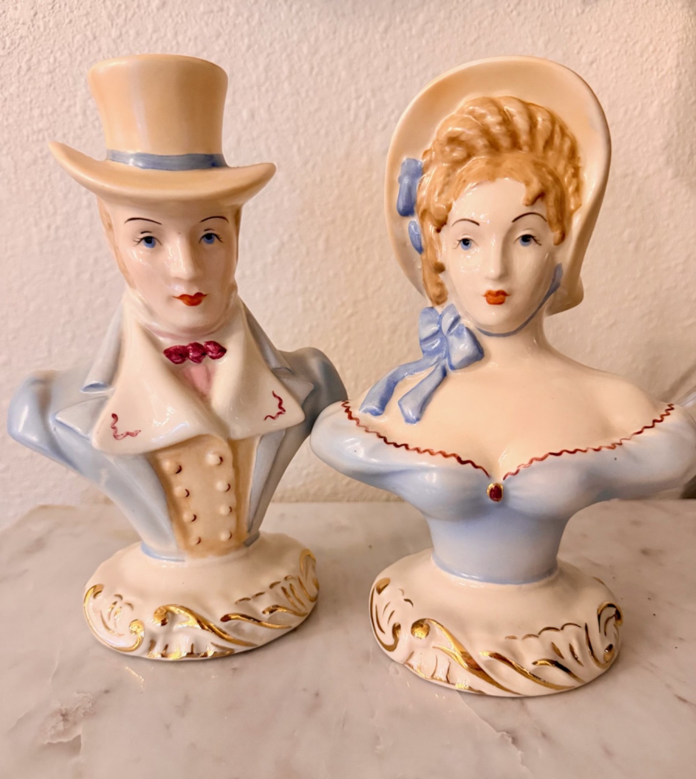 Vintage ceramic Victorian Blue Lady & Man Bust Statue Figurines marked 272. Vintage ceramic Victorian Blue Lady & Man Bust Statue Figurines marked 272.