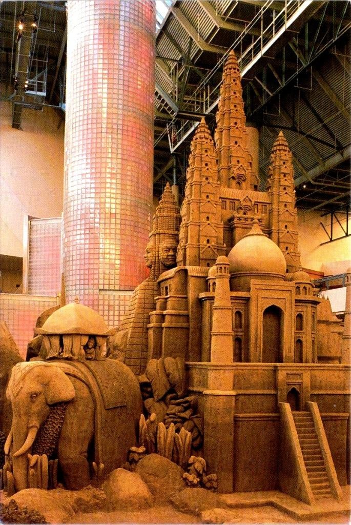 CA, Arcadia  SANTA ANITA FASHION PARK SHOPPING MALL~Sand Castle  4X6 Postcard