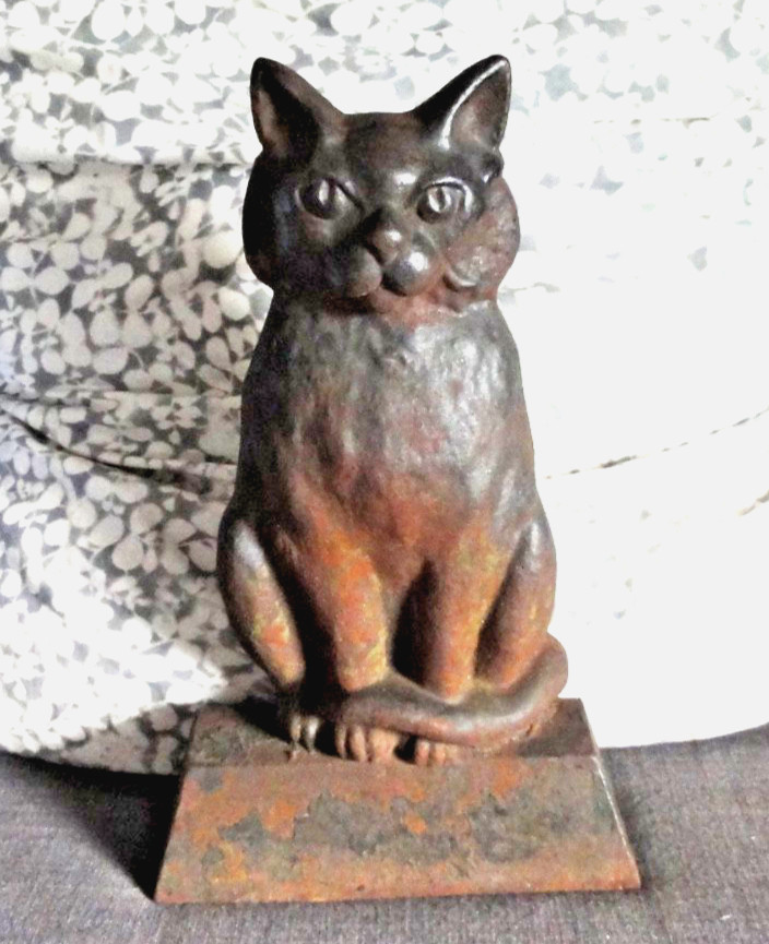 ANTIQUE 1920 - 30'S CAST IRON CAT DOORSTOP 12 1/2 x 7 VG CONDITION GREAT PATINA