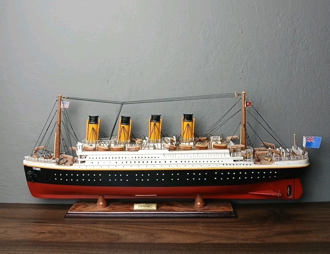Vintage LK Titanic Limited Model Cruise Ship 19\
