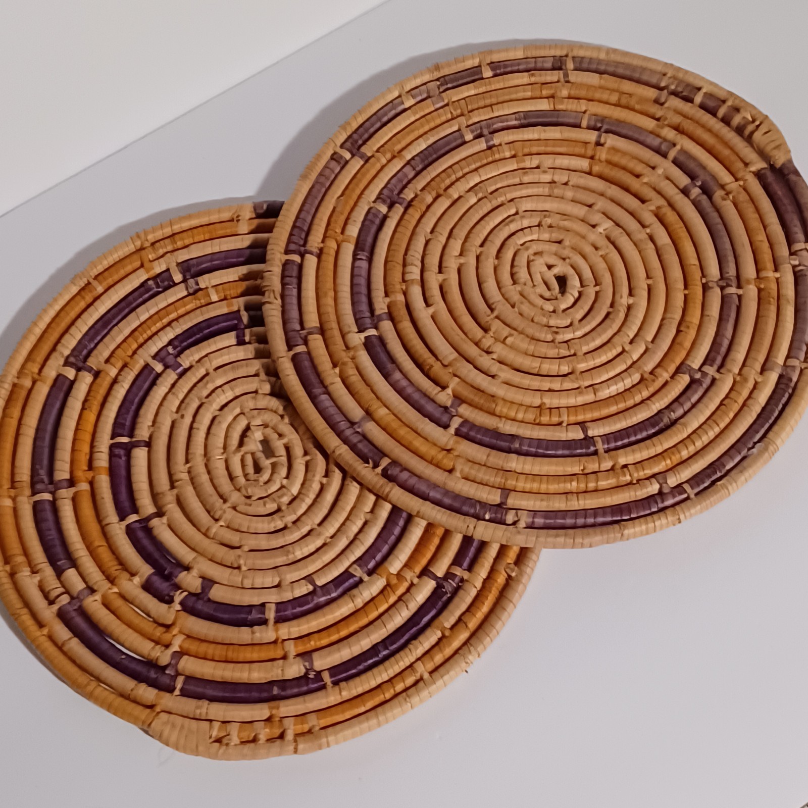 Woven Raffia Rattan Hot Plate Coaster Vintage Trivets 9.5in Pair X2