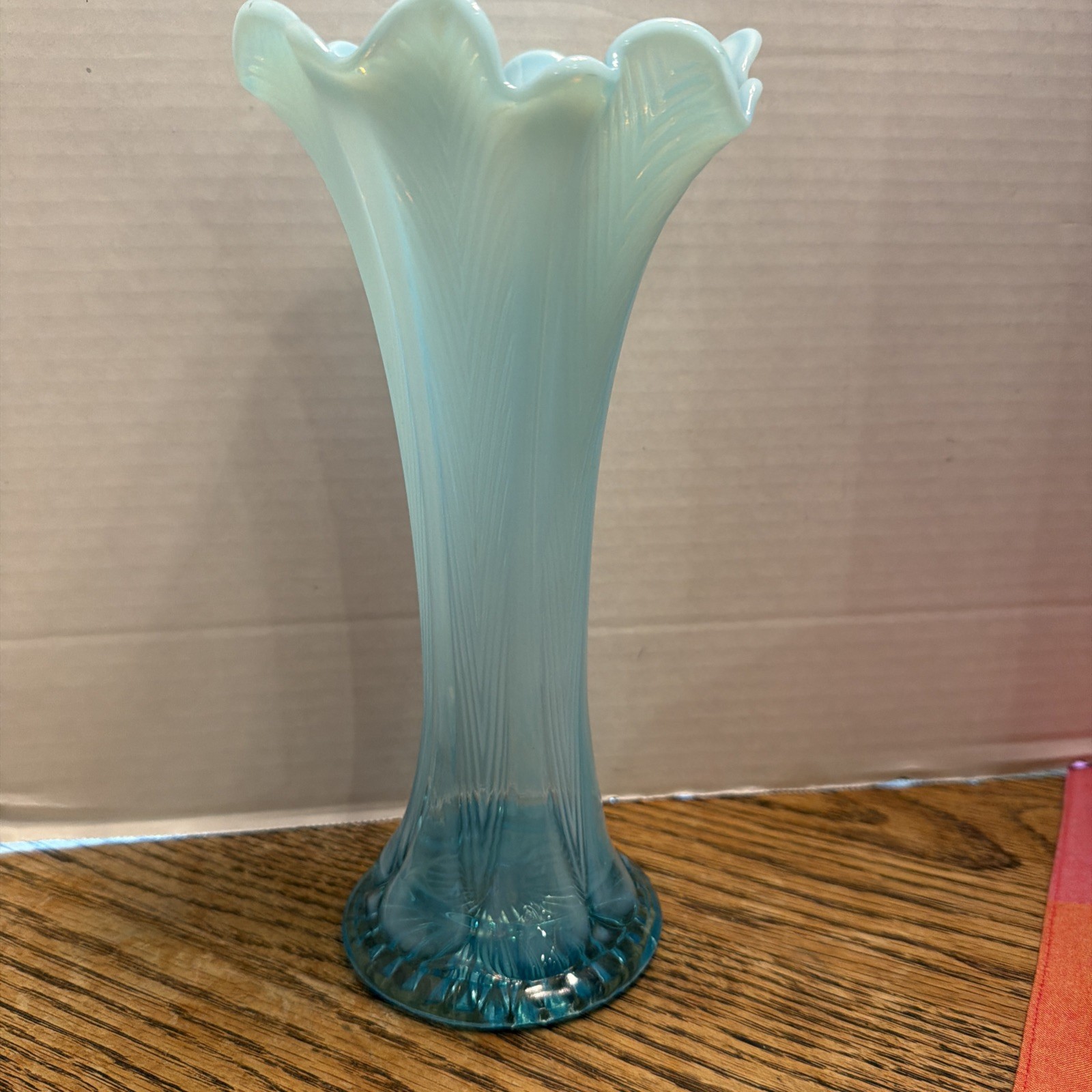 FENTON LIGHT BLUE OPALESCENT ART GLASS VASE FINE RIBS EXCELLENT 10”