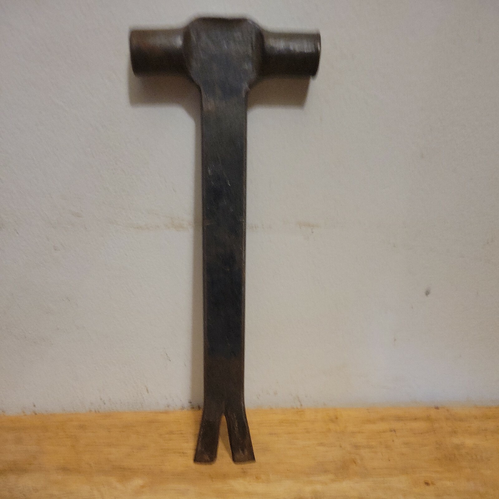 VINTAGE NOX TOX WOOD & CEATE HAMMER & PRYBAR