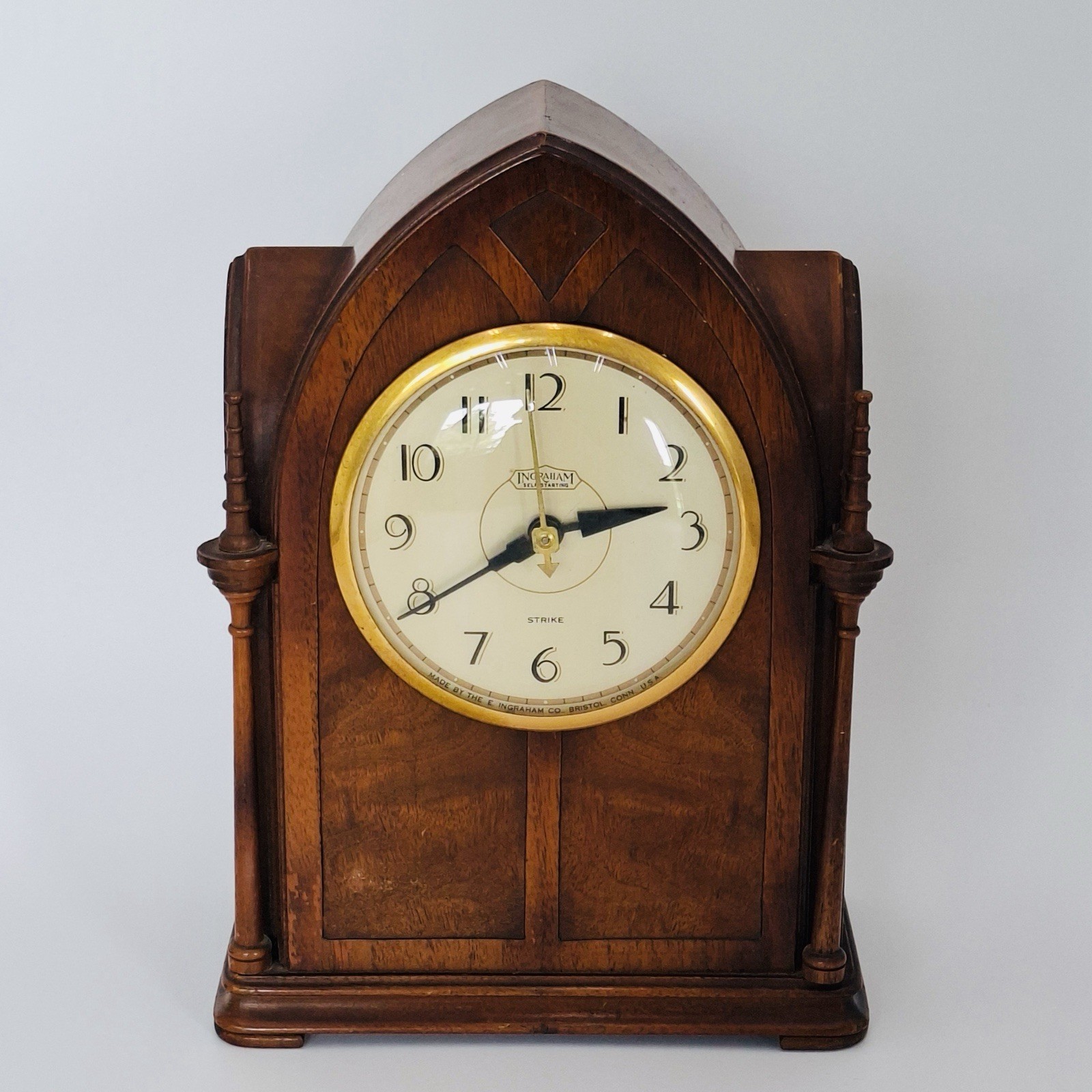 1930s Ingraham Sentinel SSC2 Gothic Cathedral Electric Mantel Clock Keeps Time