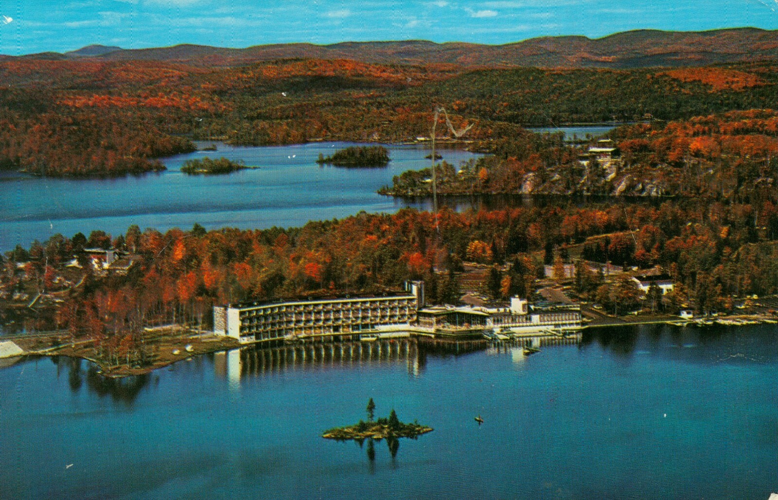L\'esterel Hotel Ville d\'Esterel Quebec Canada Vintage Postcard