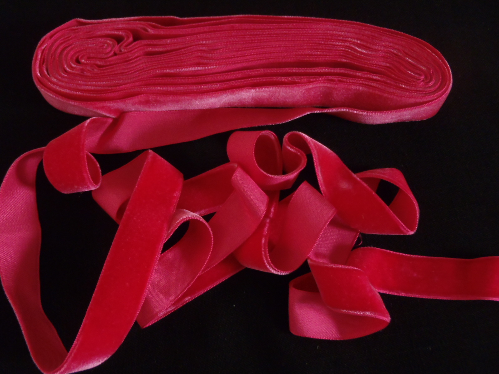 VINTAGE LUXURIOUS 1940\'S ITALY RAYON VELVET RIBBON 7/8\