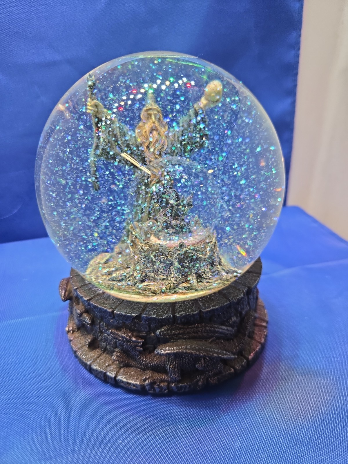 SORCERERS APPRENTICE SNOWGLOBE 1998 Vandor wizard dragon sculpture statue figure