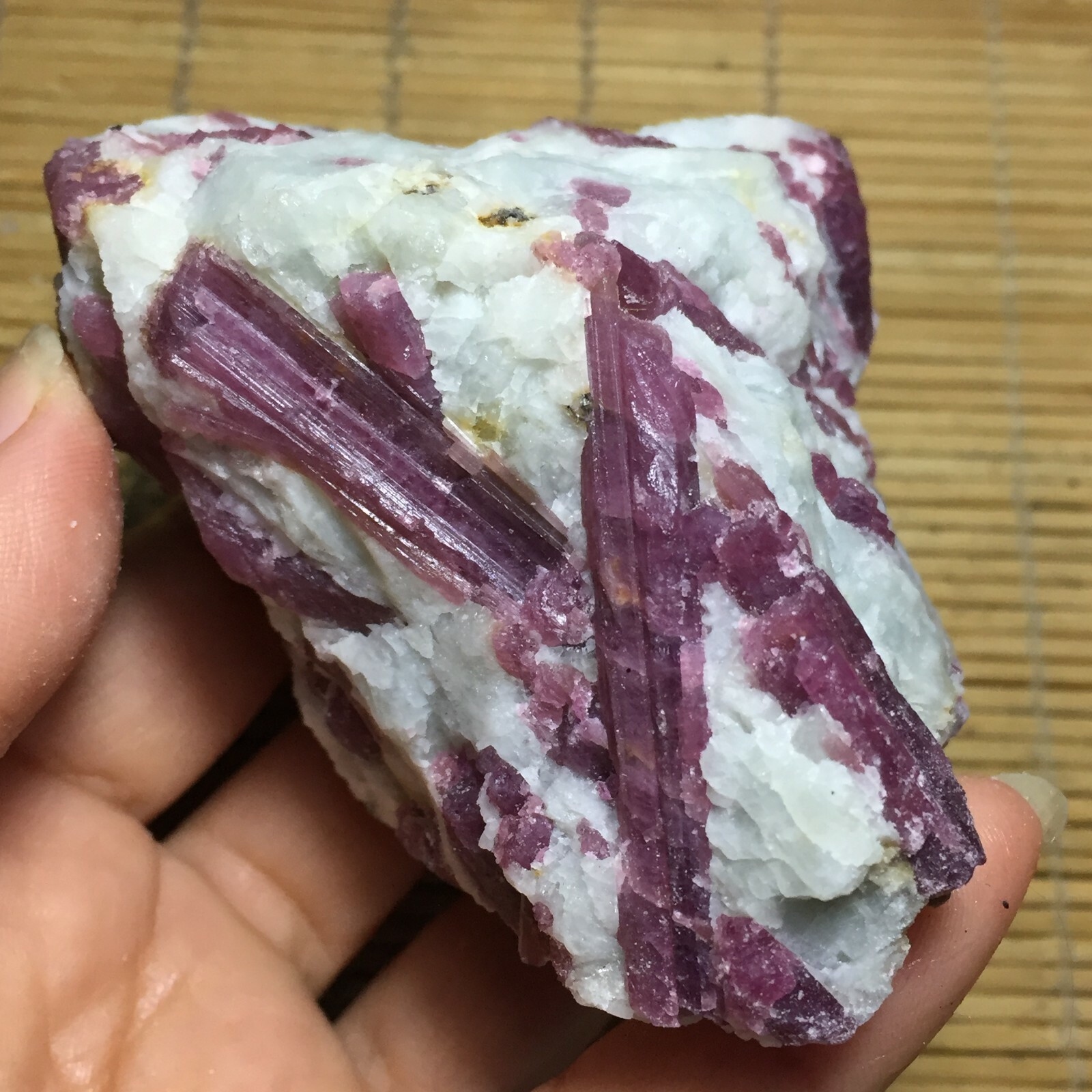 274g Natural red tourmaline quartz crystal original stone specimens 985