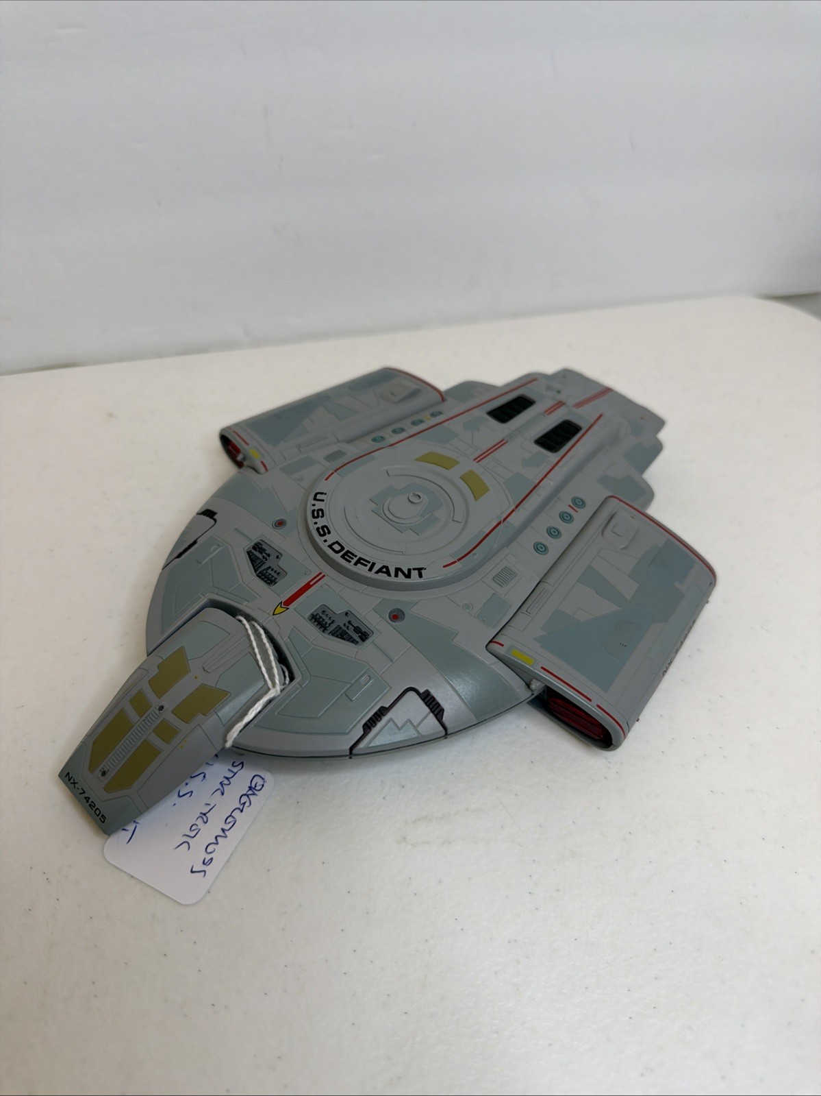 Eaglemoss Star Trek Starship Collection USS Defiant NX-74205 - No Stand