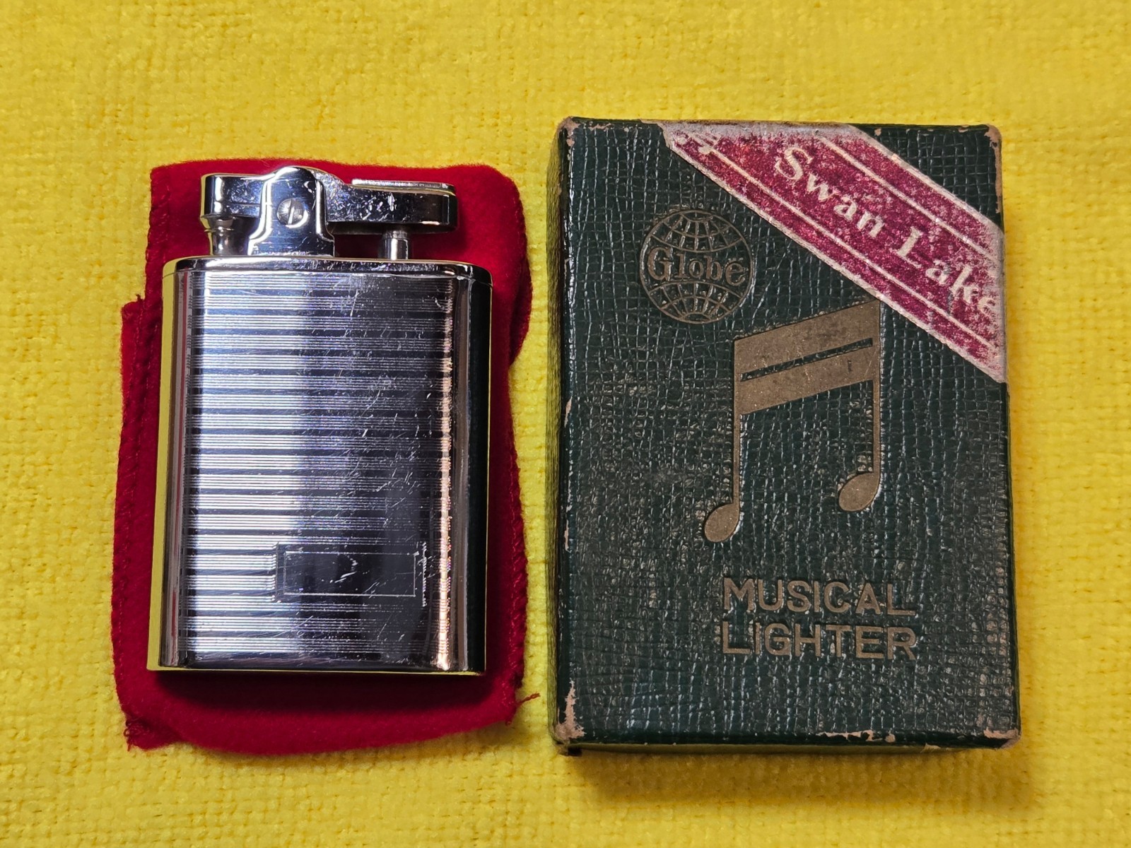 Globe Musical Lighter - Vintage - Very Clean  in Box - Swan Lake - RARE