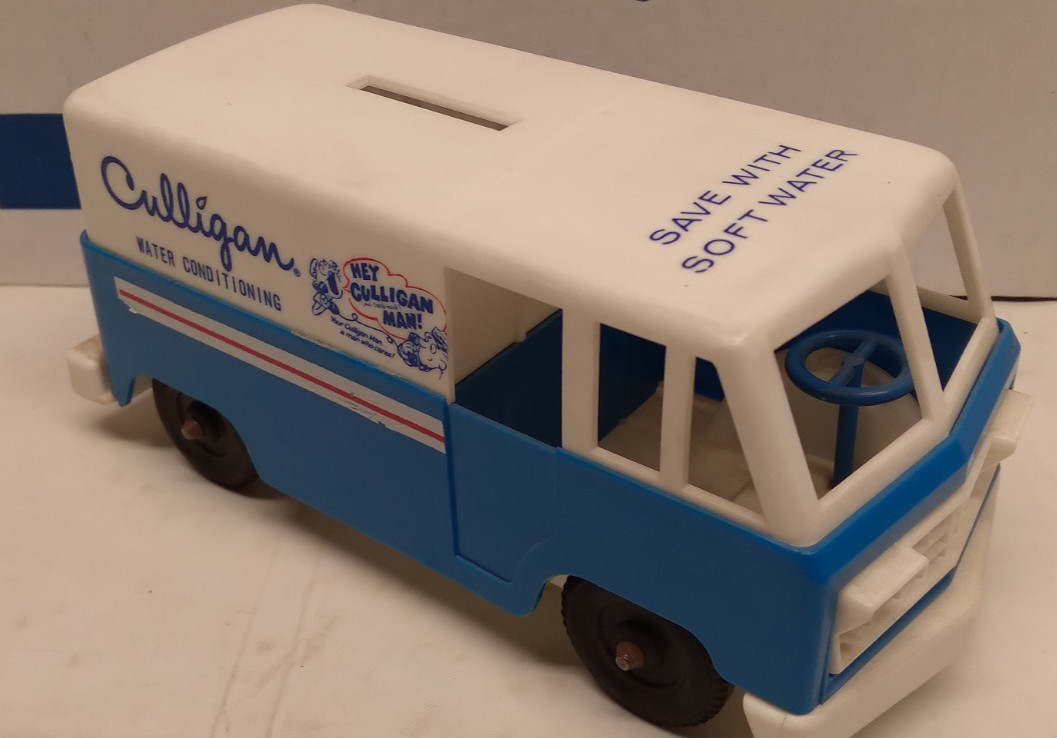 VINTAGE CULLIGAN COMO PLASTIC TOY TRUCK VAN BANK