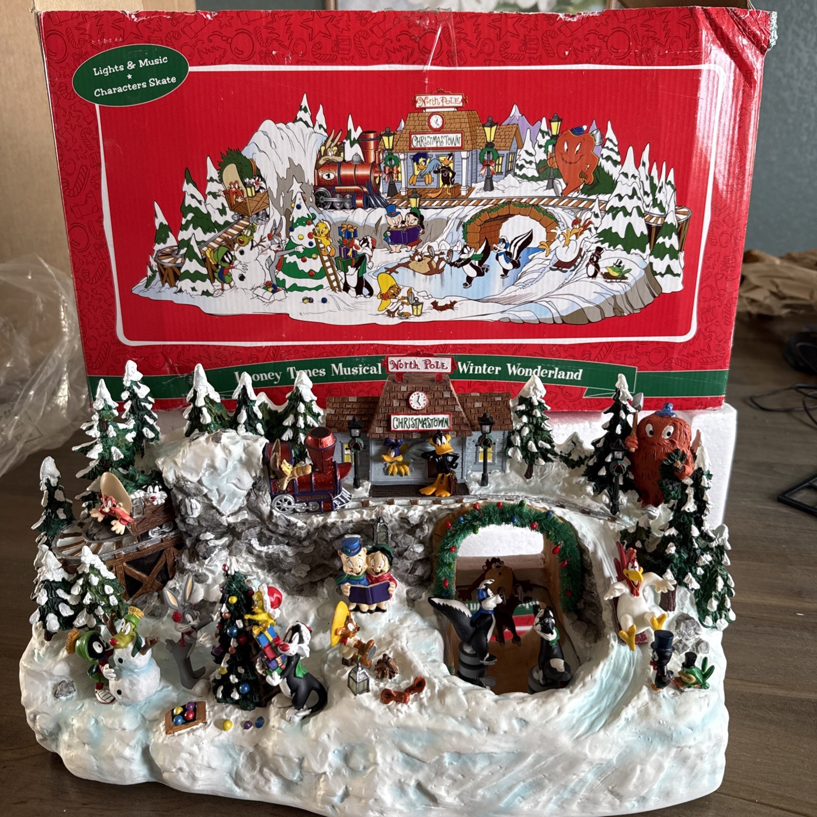 Looney Tunes Musical Animated Winter Wonderland Tested Read Christmas Decor 2000