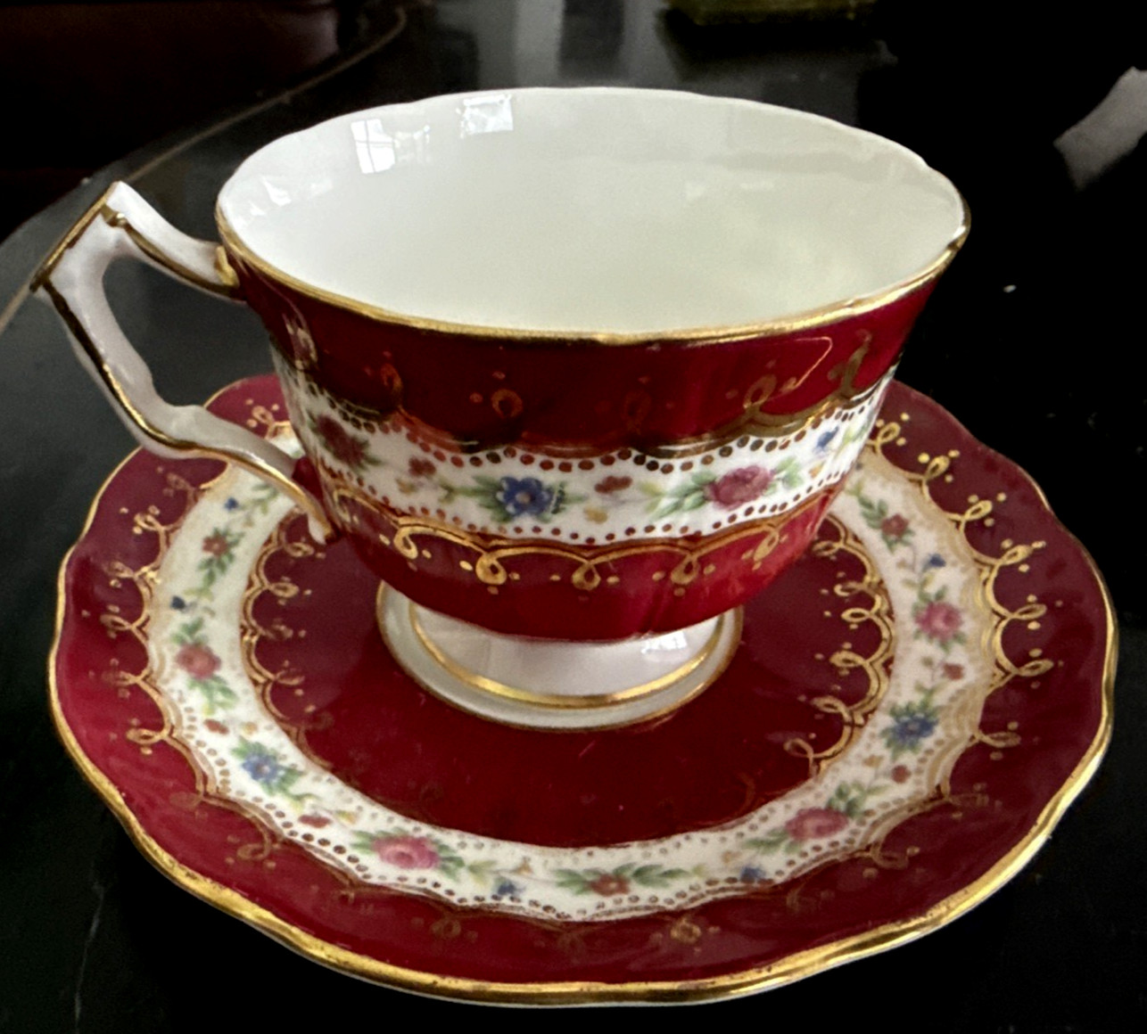 Vintage Aynsley England Bone China Tea Cup Saucer  Floral  Red & Gold  Gilded kt