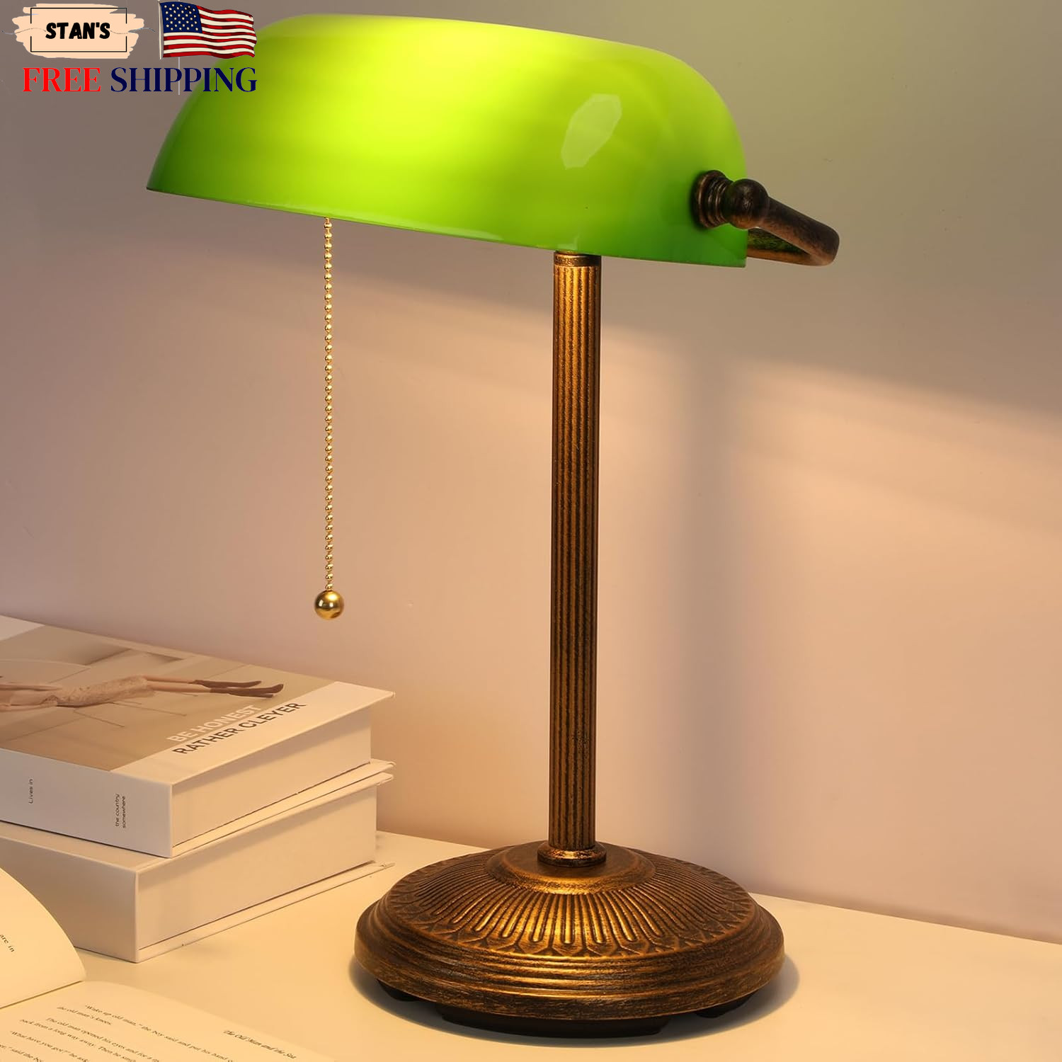 Bankers Desk Lamp Green Glass Shade Vintage Desk Lamp with Pull Chain Switch.... Bankers Desk Lamp Green Glass Shade Vintage Desk Lamp with Pull Chain Switch....