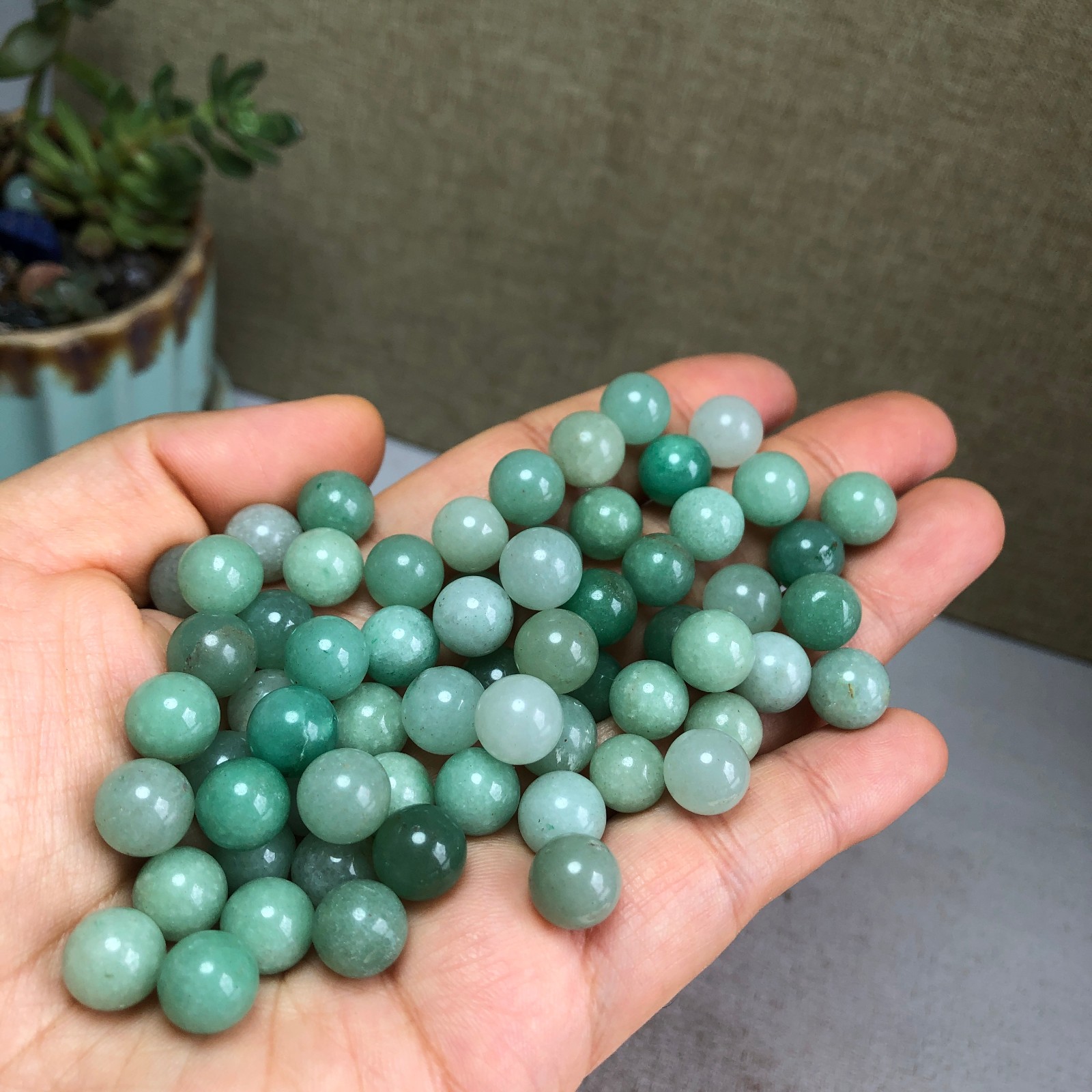 60+pcs Natural aventurine semi-precious tiny tumbled Crystal specimens 80g A5768