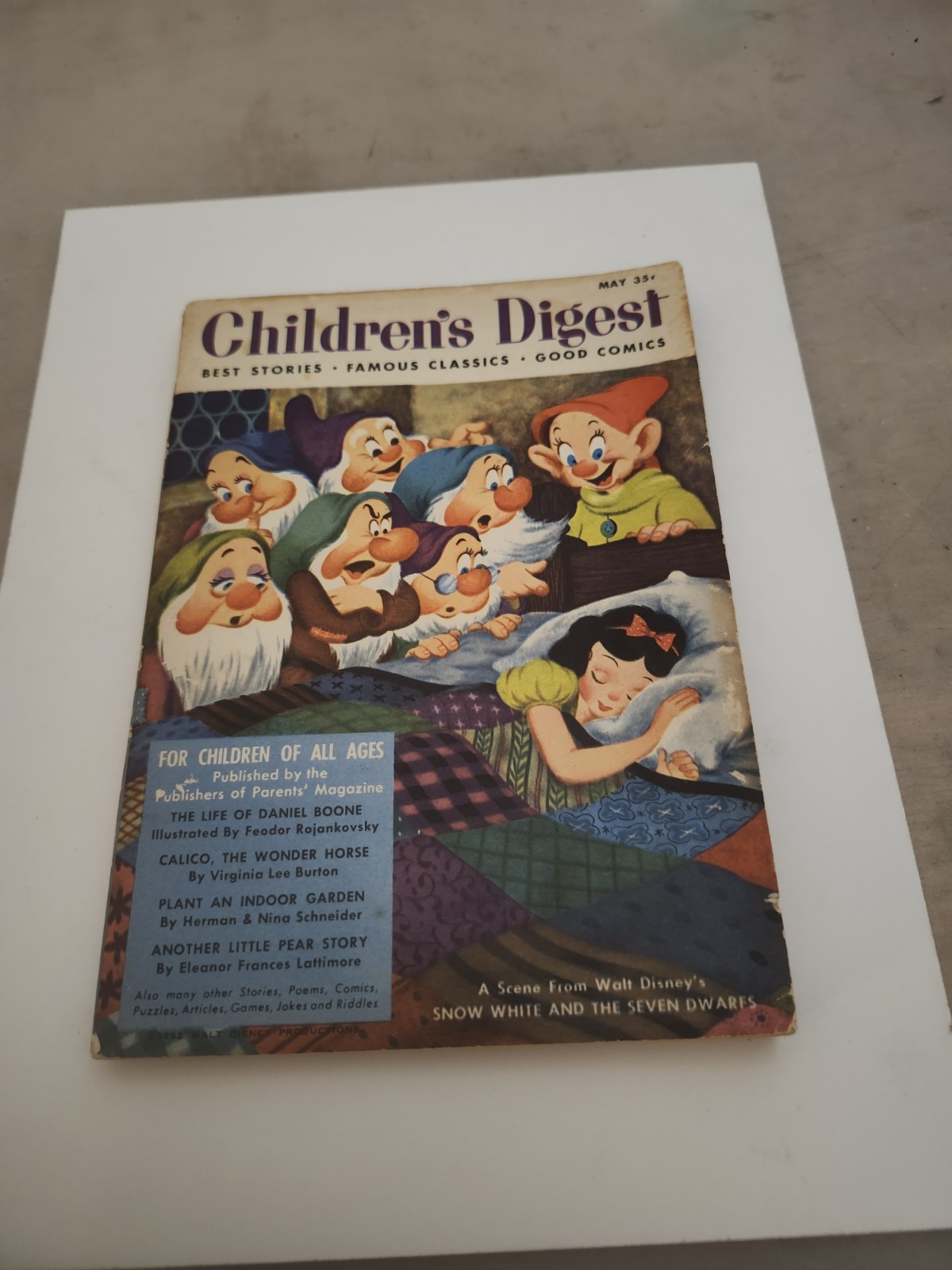 CHILDREN\'S DIGEST MAY 1952 - SNOW WHITE SEVEN DWARFS PAPER BACK DISNEY RARE