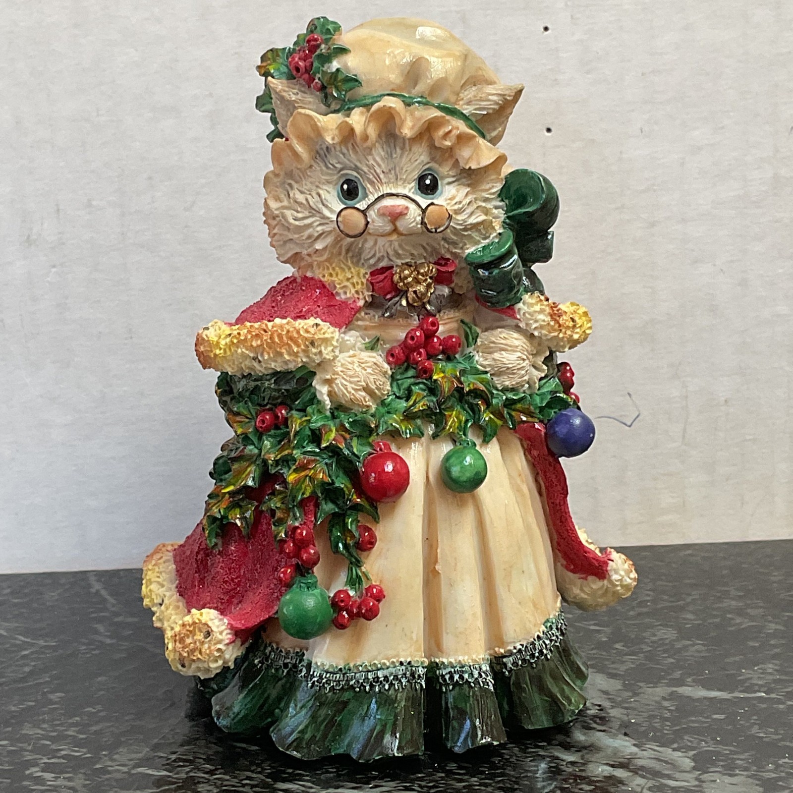 Vintage Possible Dreams Mrs. Claws Cat Figurine Sweetbriar 1994 Clothtique