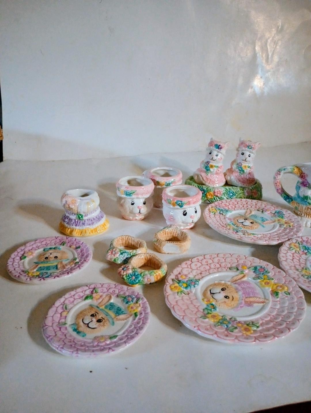 16 Piece Mercuries Bunny Tea Set