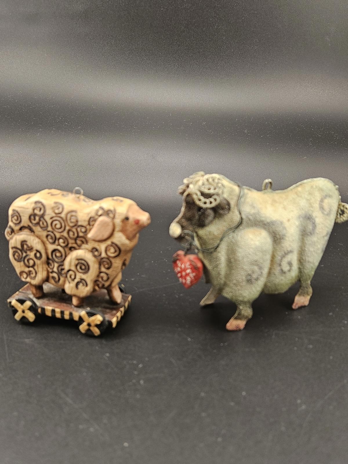 ​Rustic Folk Art Sheep Ornament Pair Primitive Farm Animal Decor Nursery Cottage
