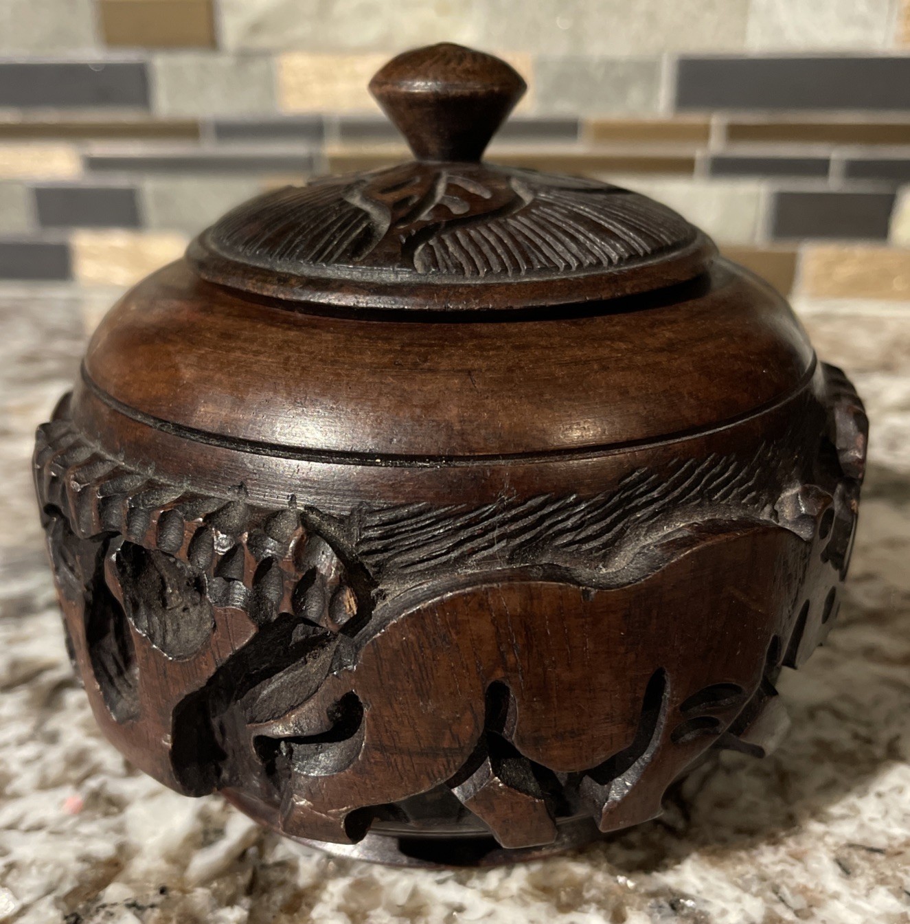 African Carved Brown Wooden Bowl Rhinoceros Elephant Tree Design With Lid MZZ8 African Carved Brown Wooden Bowl Rhinoceros Elephant Tree Design With Lid MZZ8